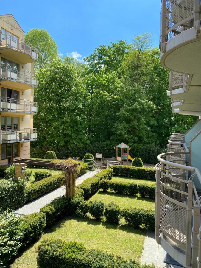 Castle With Free Parking Apartment *
